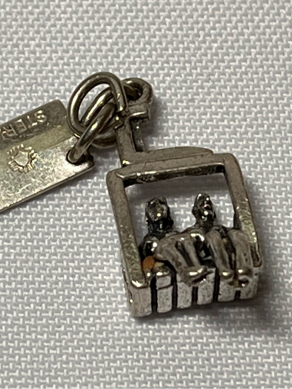 Vintage Sterling Silver ride basket charm
North Dakota
Collectible